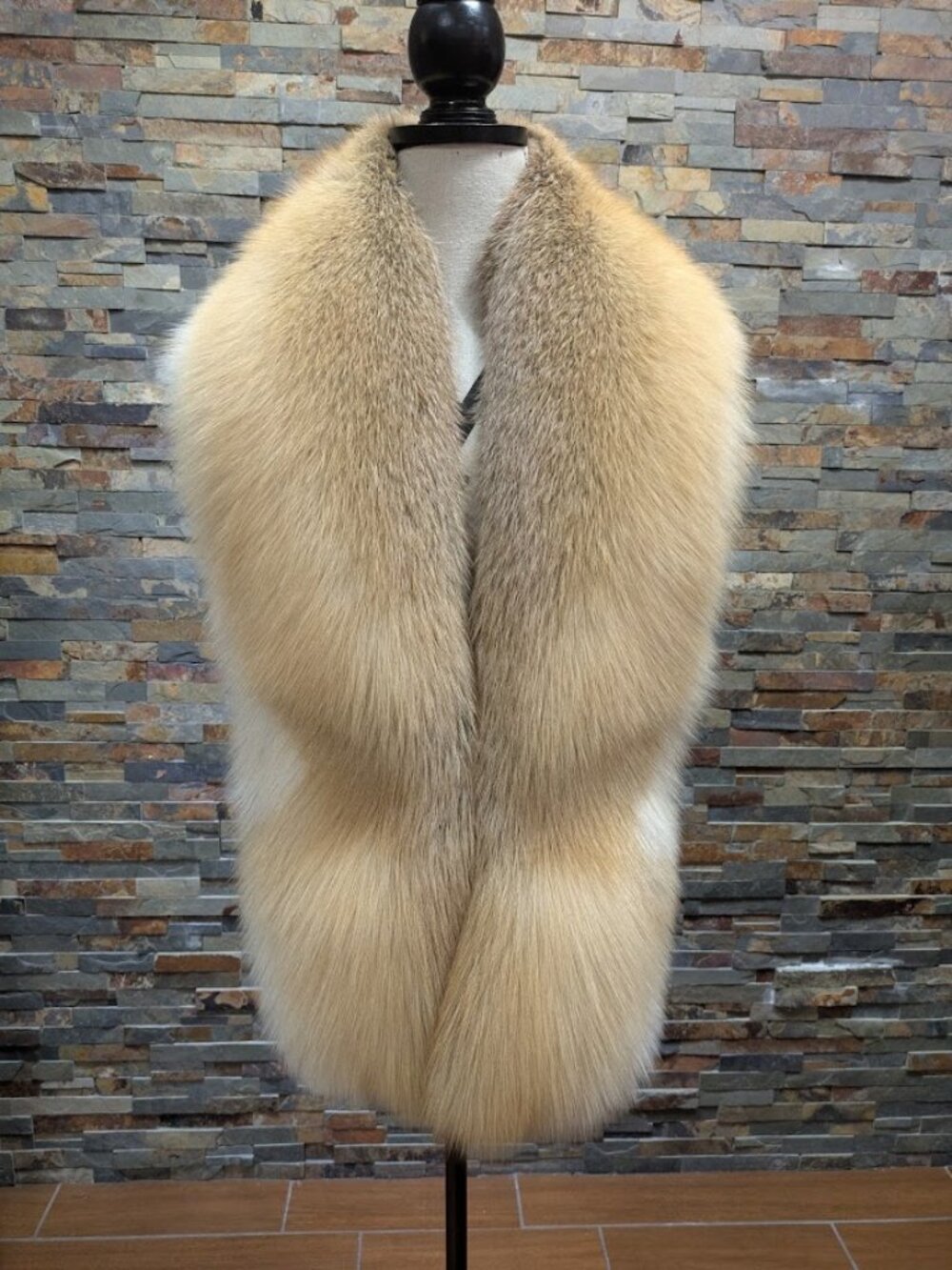 SAGA real Golden Island Fox Fur Stole Full Pelt Scarf